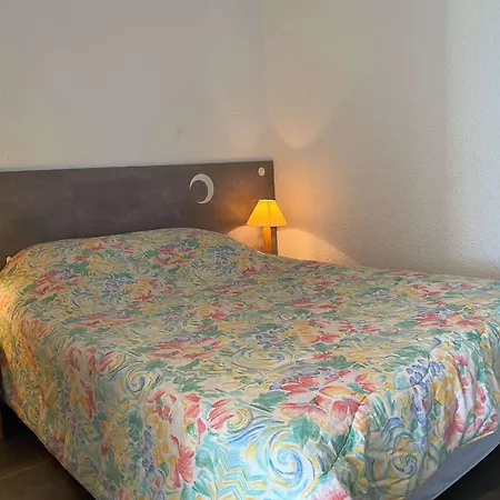 Beau T1 Climatise Avec Balcon Et Garage Proche Thermes - Fr-1-553-244 Apartmán *