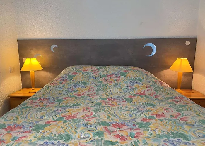 Beau T1 Climatise Avec Balcon Et Garage Proche Thermes - Fr-1-553-244 Apartmán *